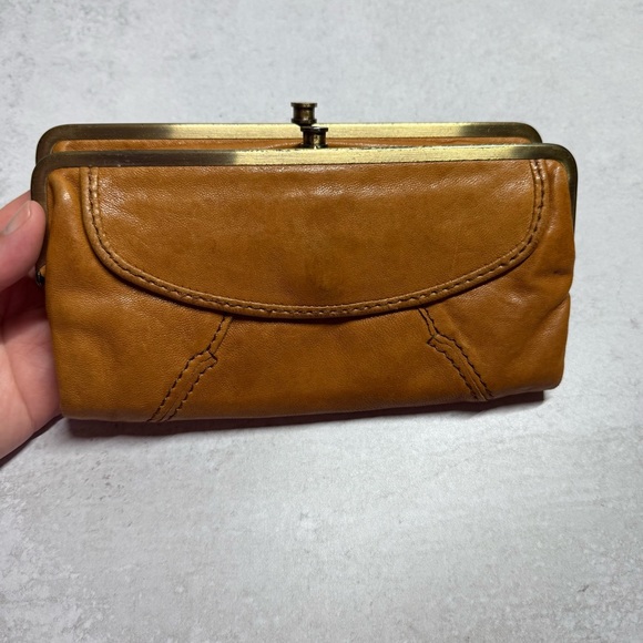 HOBO Tan Leather Women's Wallet - Picture 1 of 9